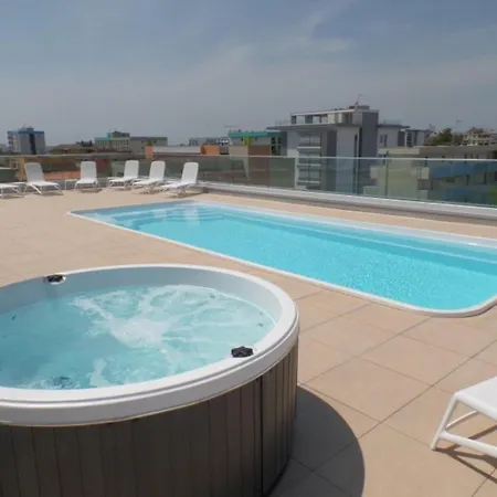 Contemporary Seafront Complex With Pool Apartment