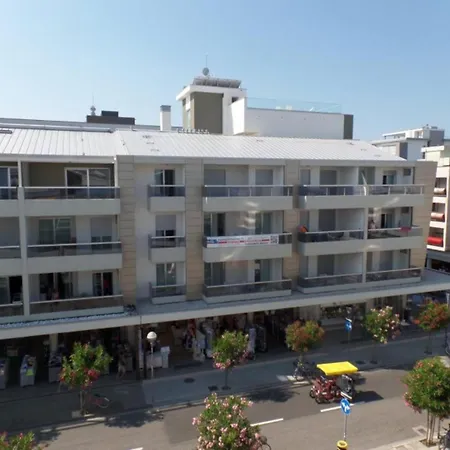 Διαμέρισμα Contemporary Seafront Complex With Pool
